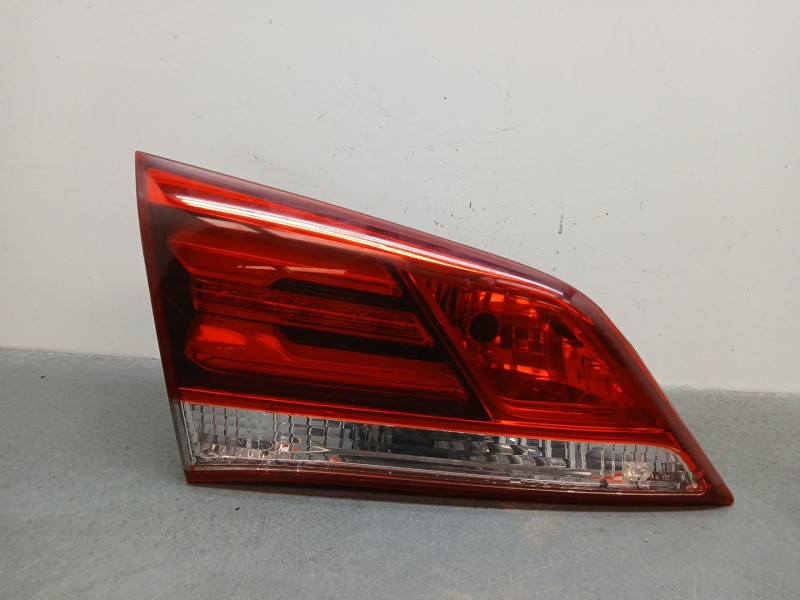 Recambio de piloto trasero izquierdo interior para hyundai i40 i (vf) 1.7 crdi referencia OEM IAM 924033z6  