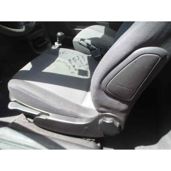 opel astra g berlina del año 2004