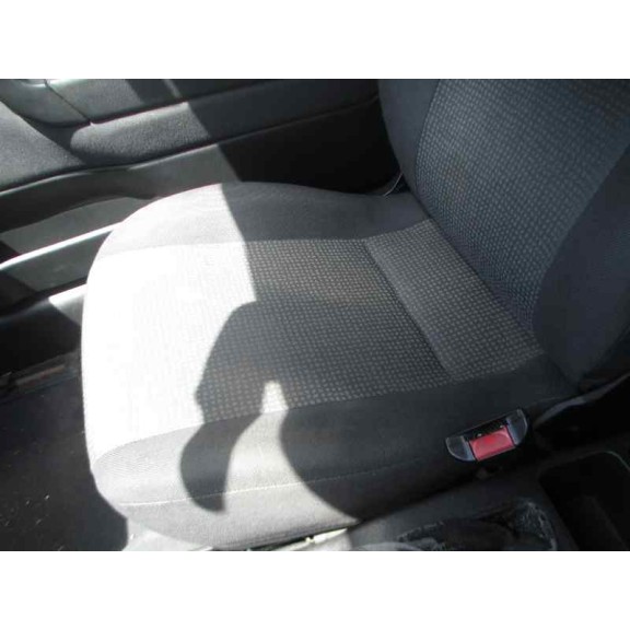 opel astra g berlina del año 2004