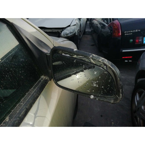 opel astra h berlina del año 2004