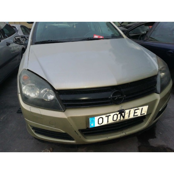 opel astra h berlina del año 2004