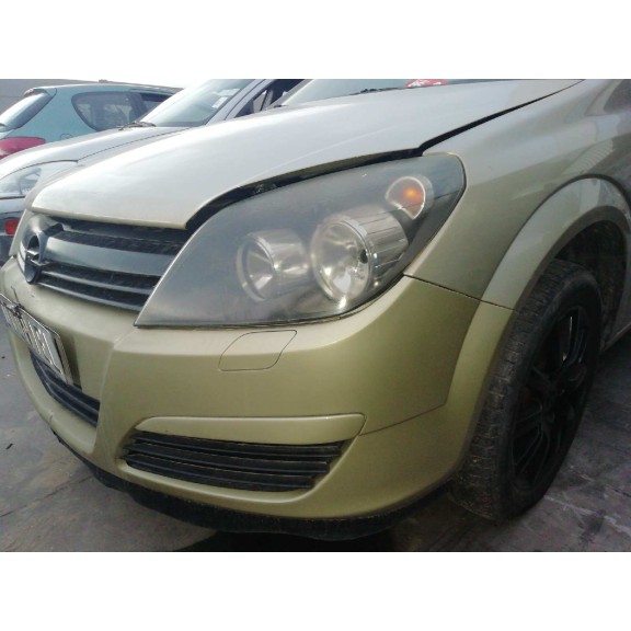 opel astra h berlina del año 2004