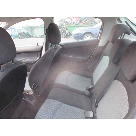 peugeot 206 berlina del año 2003