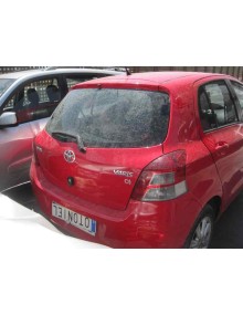 toyota yaris del año 2011