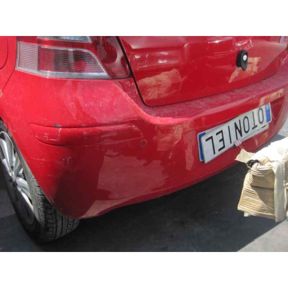 toyota yaris del año 2011