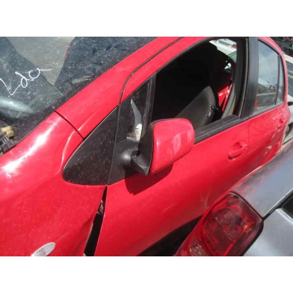 toyota yaris del año 2011