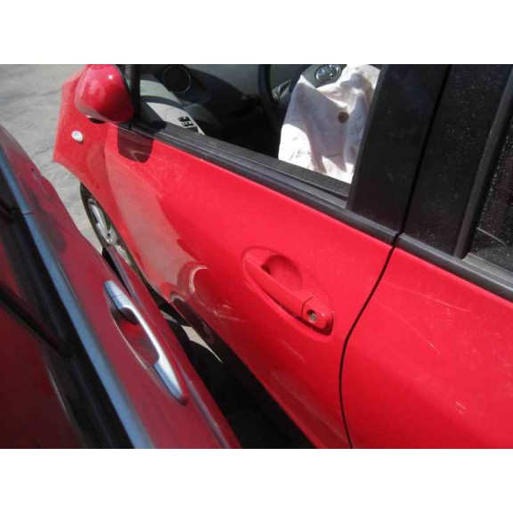 toyota yaris del año 2011