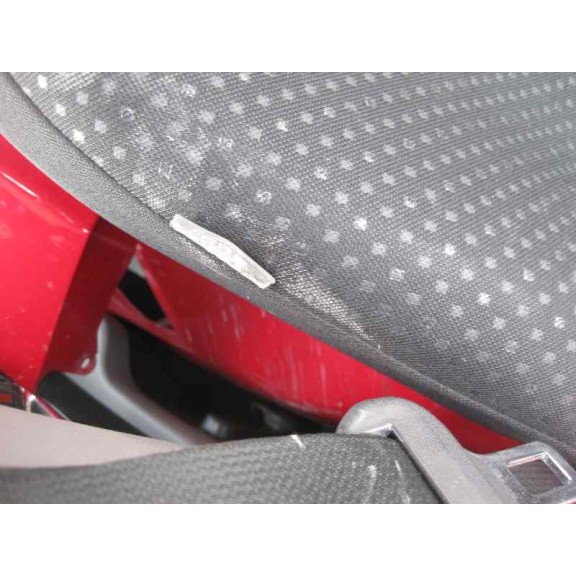 toyota yaris del año 2011