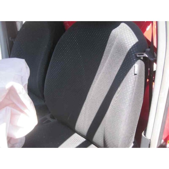 toyota yaris del año 2011