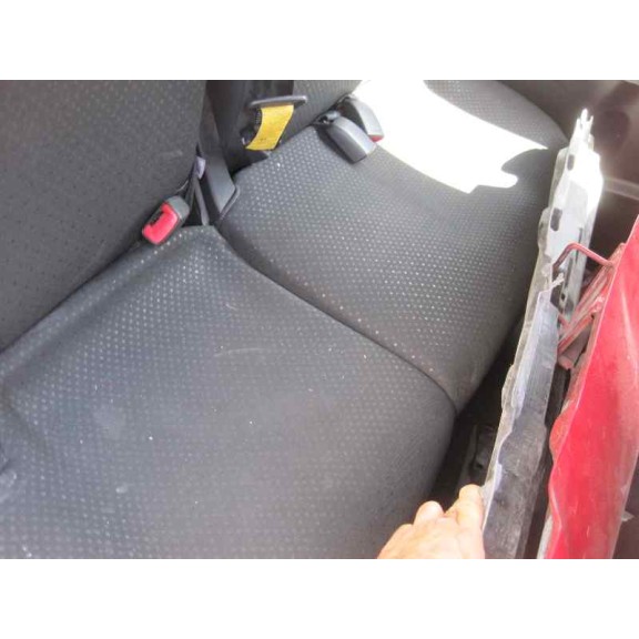 toyota yaris del año 2011