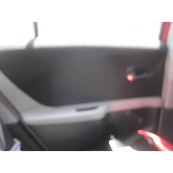 toyota yaris del año 2011