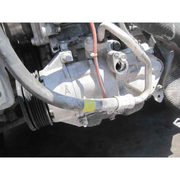 toyota yaris del año 2011