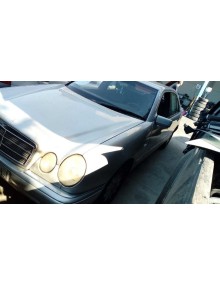 mercedes-benz clase e (w210) berlina del año 1999