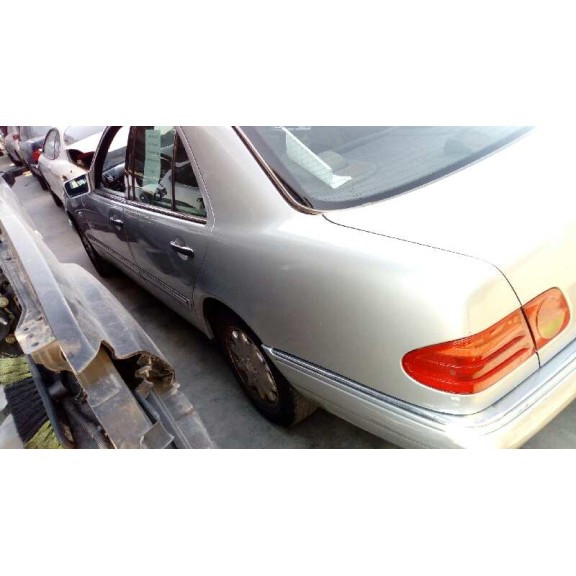 mercedes-benz clase e (w210) berlina del año 1999