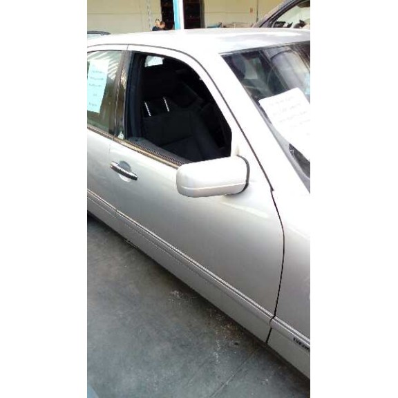 mercedes-benz clase e (w210) berlina del año 1999