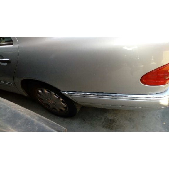 mercedes-benz clase e (w210) berlina del año 1999