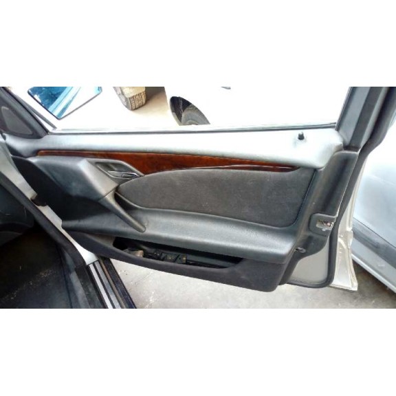 mercedes-benz clase e (w210) berlina del año 1999