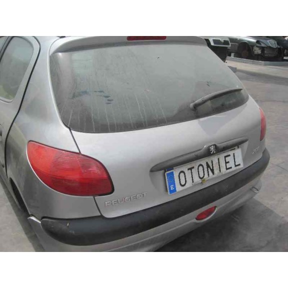 peugeot 206 berlina del año 2001
