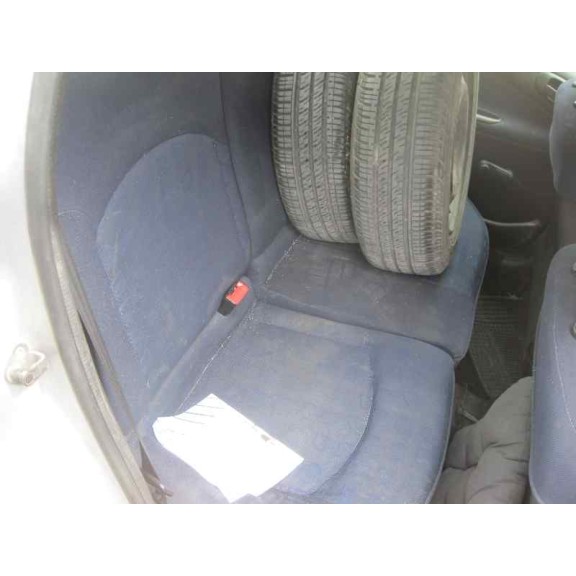 peugeot 206 berlina del año 2001