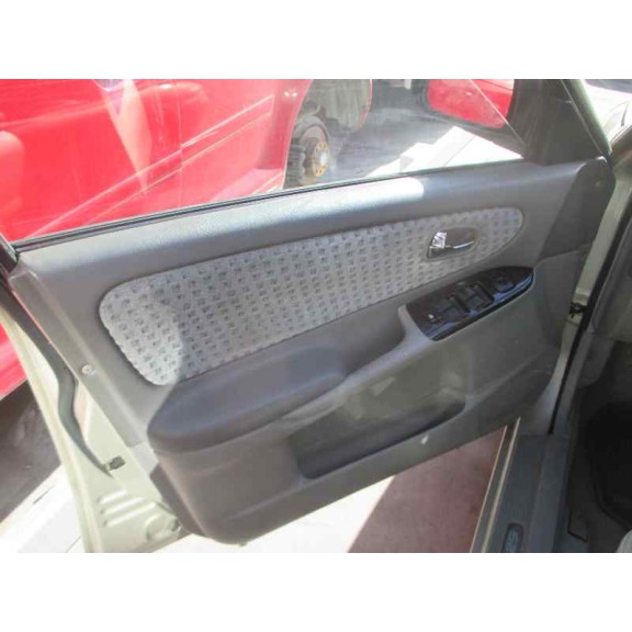 mazda 626 berlina (gf) del año 2001