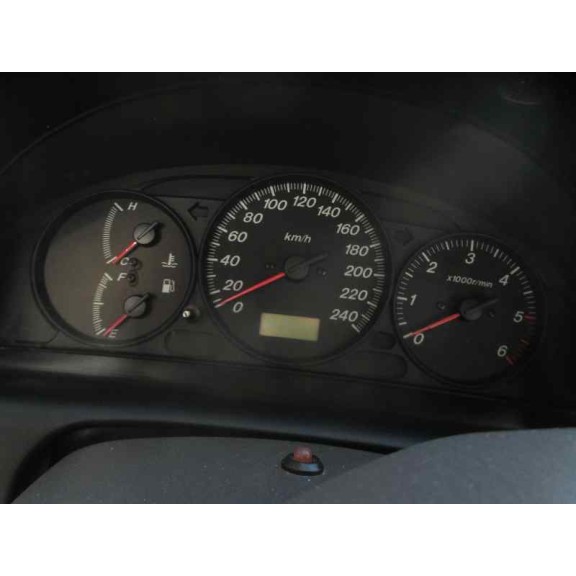 mazda 626 berlina (gf) del año 2001