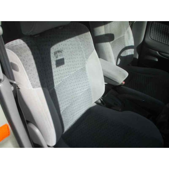 mazda 626 berlina (gf) del año 2001