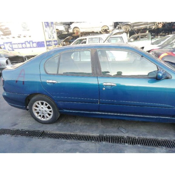nissan primera berlina (p11) del año 2001