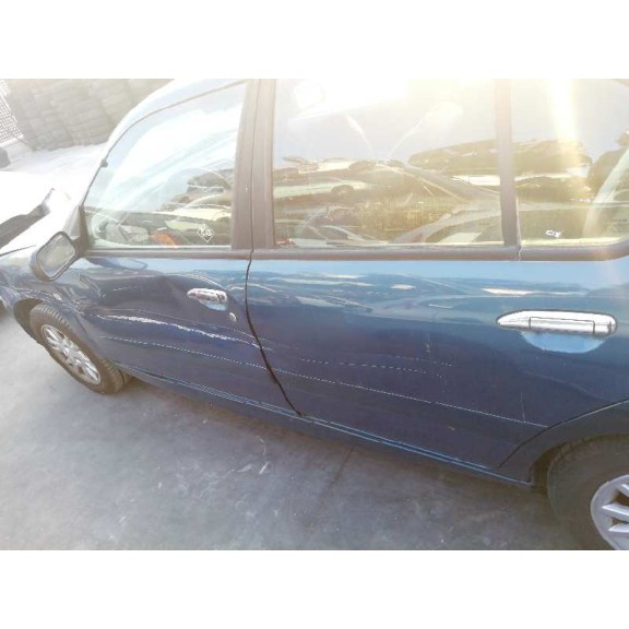 nissan primera berlina (p11) del año 2001