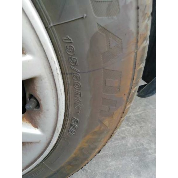 nissan primera berlina (p11) del año 2001