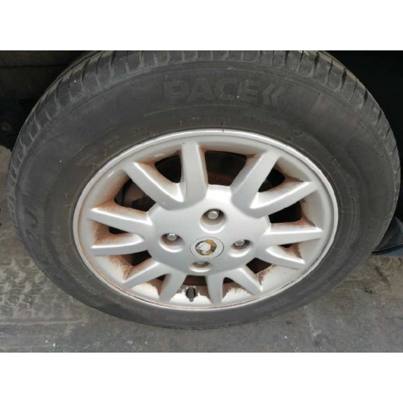 nissan primera berlina (p11) del año 2001