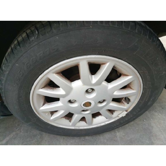 nissan primera berlina (p11) del año 2001