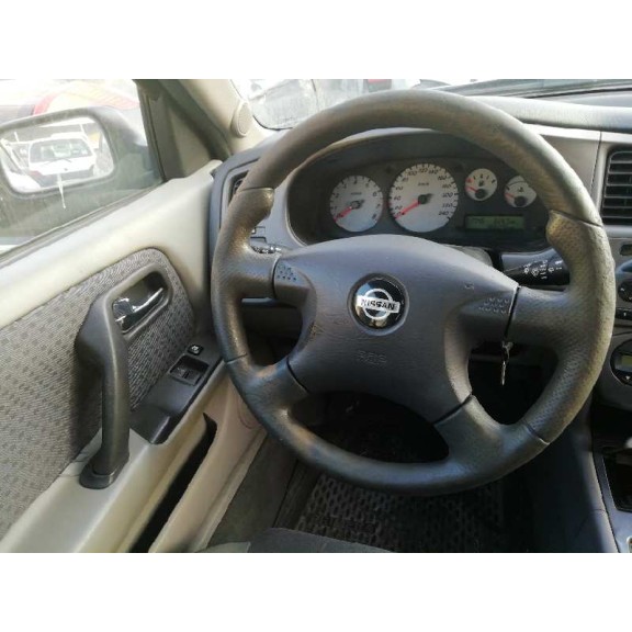 nissan primera berlina (p11) del año 2001