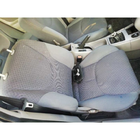 nissan primera berlina (p11) del año 2001