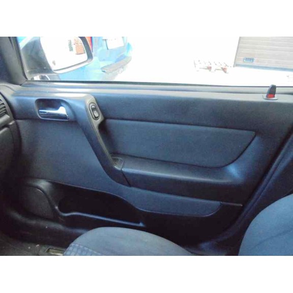 opel astra g berlina del año 2004