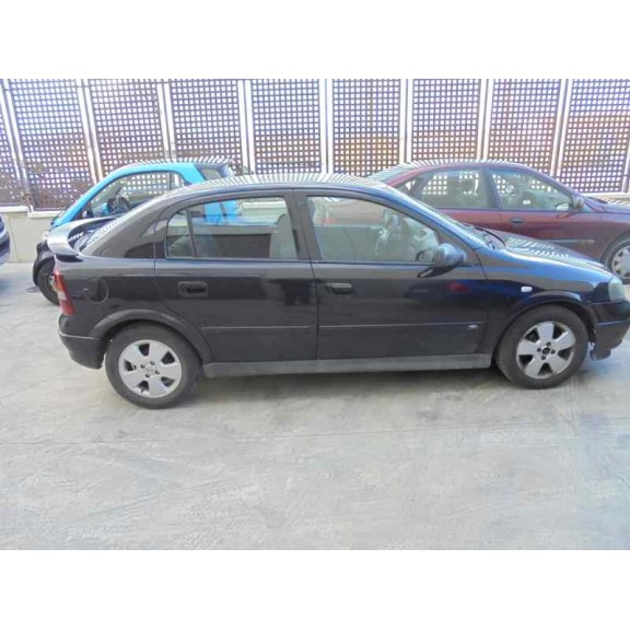 opel astra g berlina del año 2004