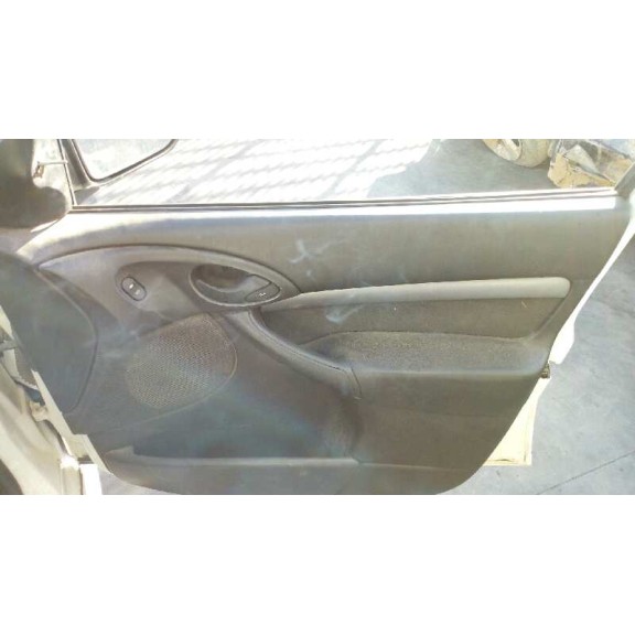 ford focus berlina (cak) del año 2002