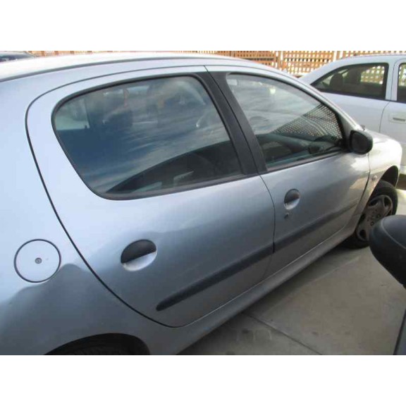 peugeot 206 berlina del año 2002