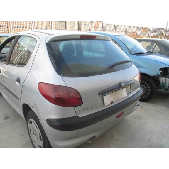 peugeot 206 berlina del año 2002