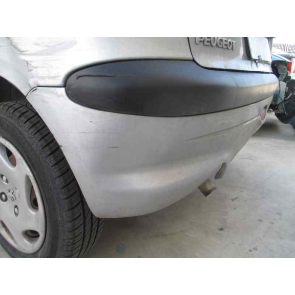 peugeot 206 berlina del año 2002