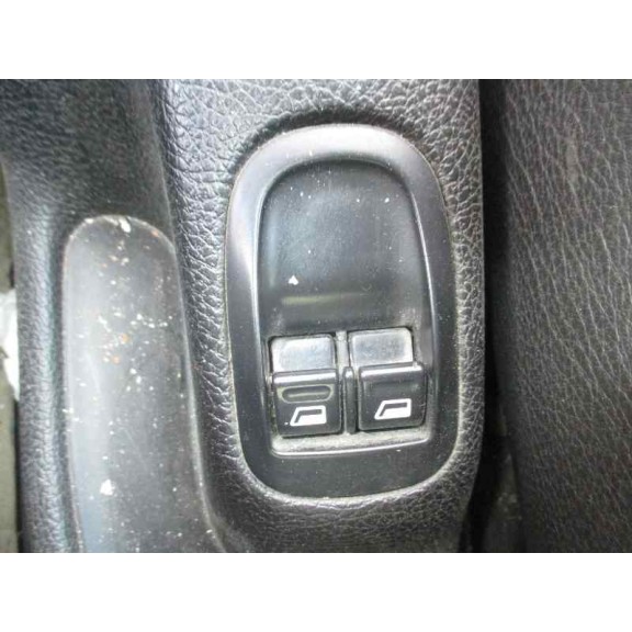 peugeot 206 berlina del año 2002