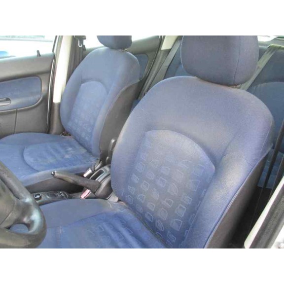 peugeot 206 berlina del año 2002