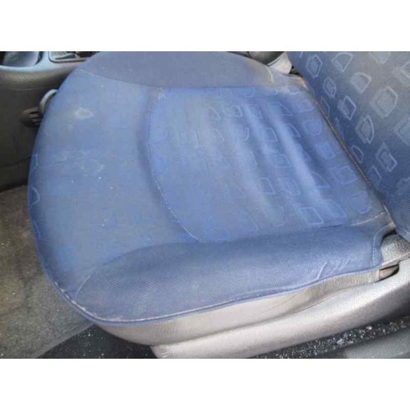 peugeot 206 berlina del año 2002