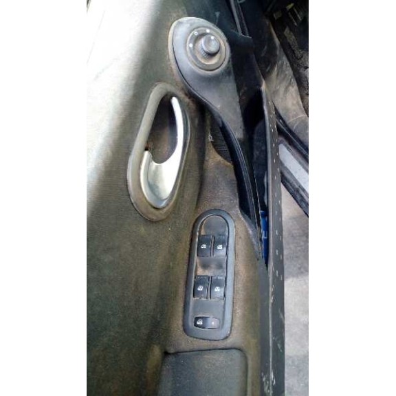 renault megane ii classic berlina del año 2004