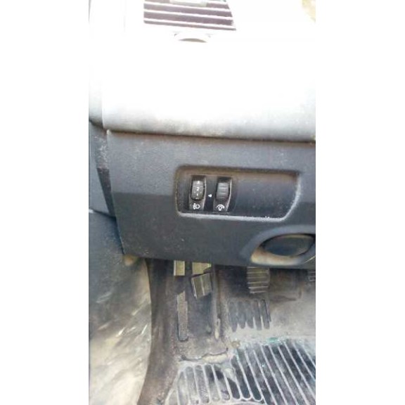 renault megane ii classic berlina del año 2004