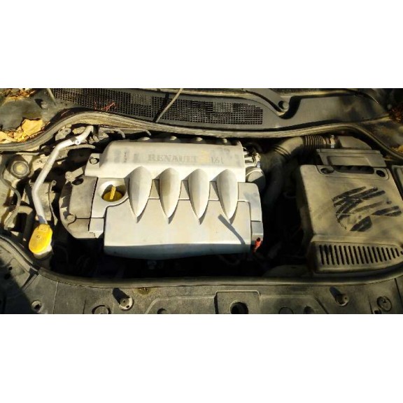 renault megane ii classic berlina del año 2004