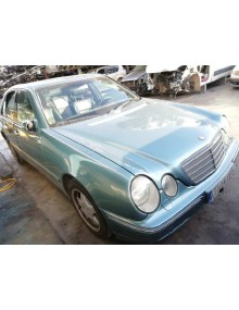 mercedes-benz clase e (w210) berlina diesel del año 2000 2