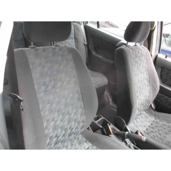 opel astra g berlina del año 2001