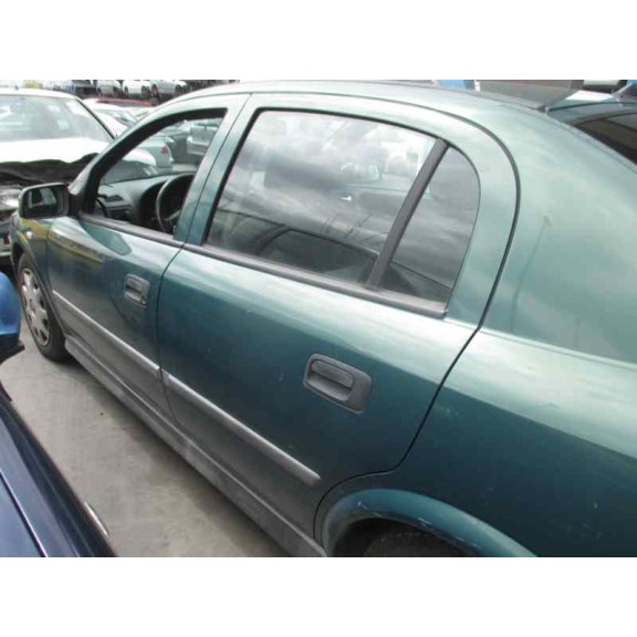 opel astra g berlina del año 2001