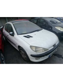 peugeot 206 berlina del año 2001