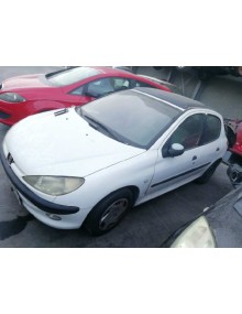 peugeot 206 berlina del año 2001 2